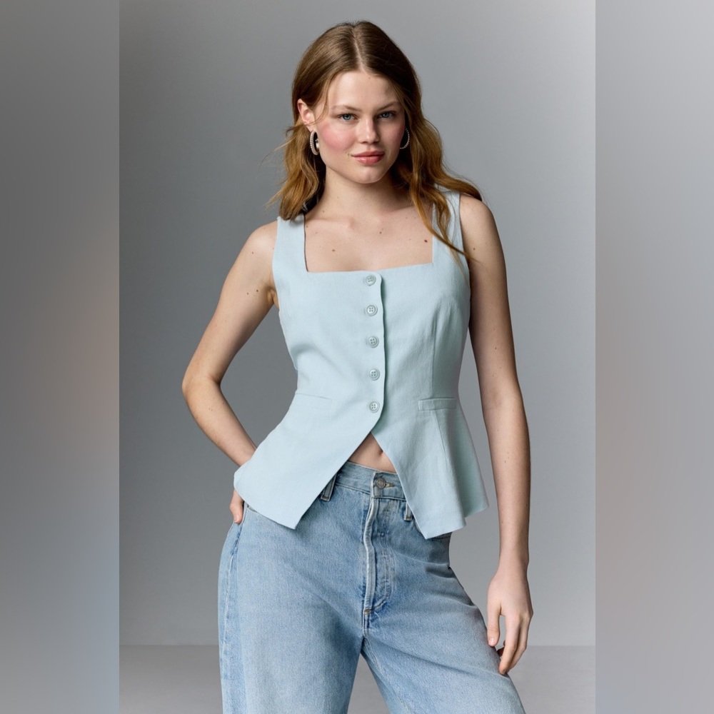 Alexia Admor Adeline Vest